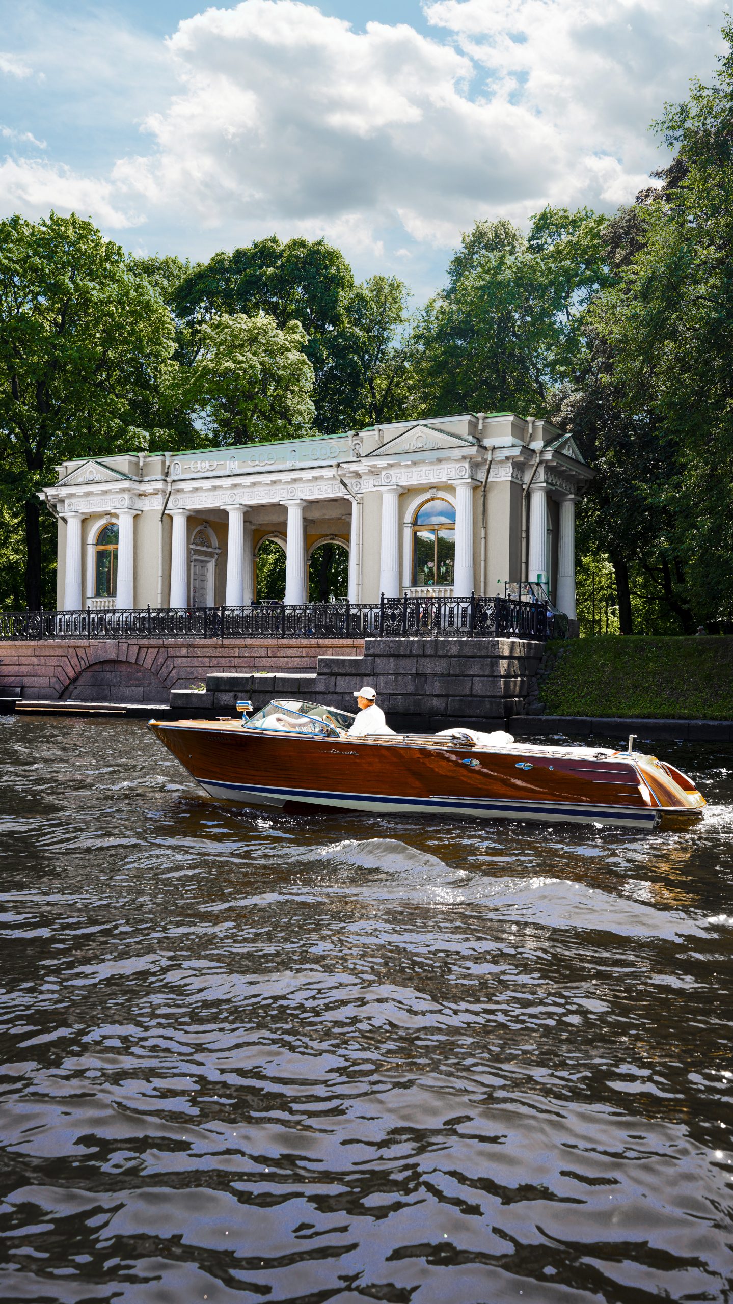 Аренда катера Комитти Санремо